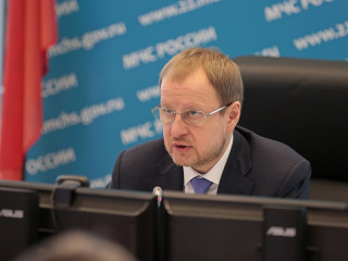 Губернатор Алтайского края Виктор Томенко провел заседание комиссии по предупреждению и ликвидации чрезвычайных ситуаций и обеспечению пожарной безопасности