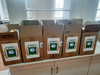 Более 650 преподавателей и студентов вуза в алтайском наукограде присоединились к сбору подарков для российских солдат, участвующих в спецоперации в Украине