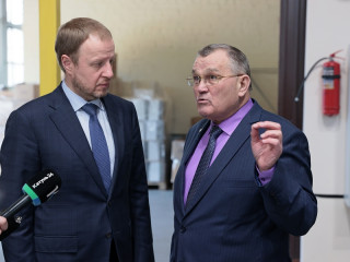 Руководитель бийского предприятия «Источник Плюс» рассказал Губернатору Алтайского края о реализации программ импортозамещения