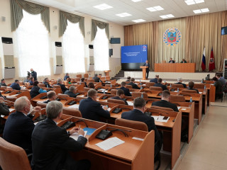 В Алтайском крае установлены дополнительные меры поддержки и закрепления медицинских специалистов