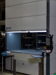 Алтайская компания начала выпускать лифтовые склады, замещающие импортные