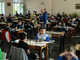 365 юных шахматистов России боролись за медали на турнире «Кубок Алтая»