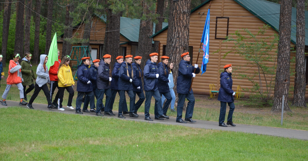Юные пожарные Барнаула приняли участие в 24-й городской профильной смене