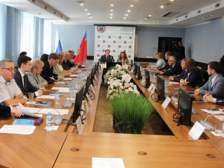 Первое федеральное выездное заседание по вопросам укрепления здоровья работающего населения состоялось в Алтайском крае