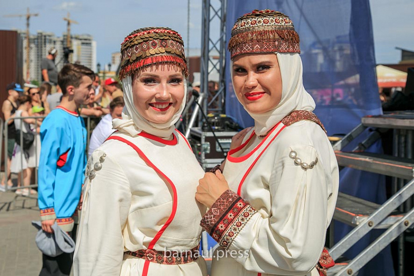 Как в Барнауле отметили День России: большой фоторепортаж