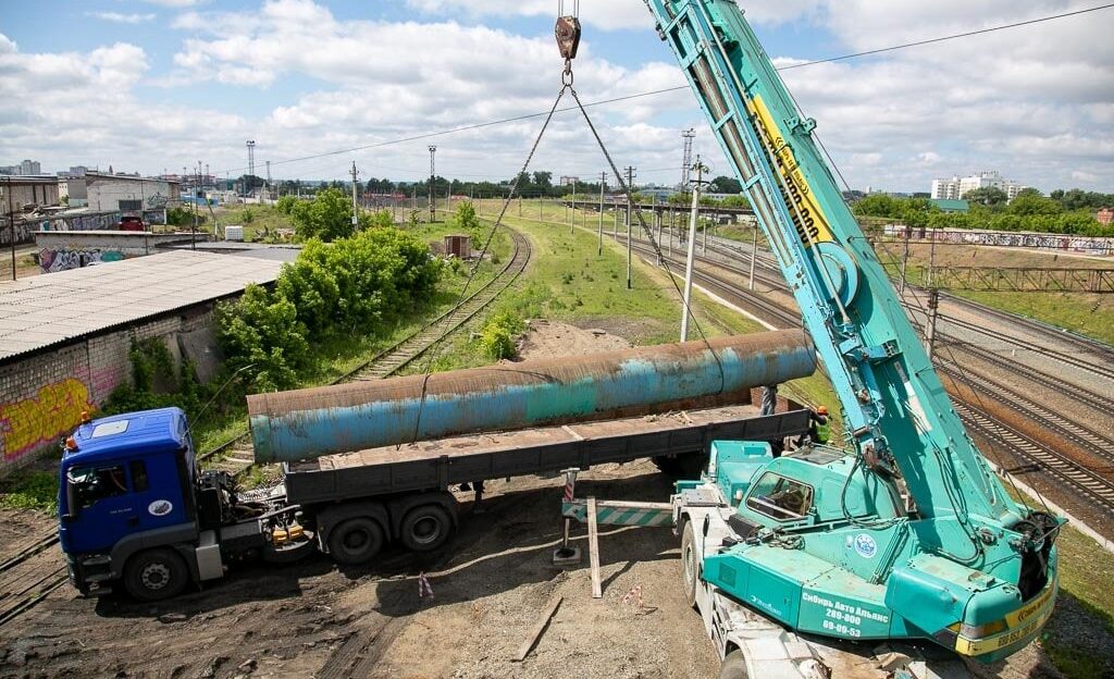 Фоторепортаж: как идёт процесс разбора моста на Новом рынке в Барнауле