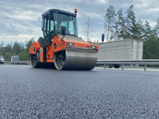 В двух районах Алтайского края обновляют покрытие на Чуйском тракте