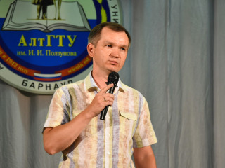 Выпускникам алтайских вузов предлагают работу крупные компании региона