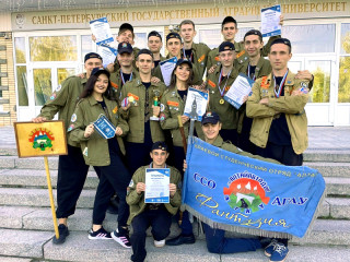 Учащиеся Алтайского государственного аграрного университета работают на VI Межрегиональной студенческой стройке Санкт-Петербурга