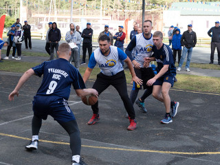 Сотрудники девяти филиалов и аппарата управления компании «Алтайкрайэнерго» приняли участие в традиционной спартакиаде