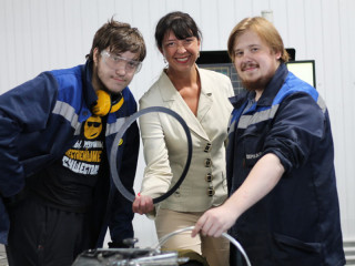 Бойцы краевого студенческого отряда «Алтай» работают на крупном барнаульском заводе