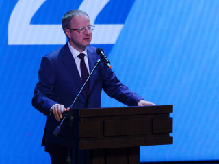 Губернатор Виктор Томенко поручил Минобрнауки Алтайского края разработать комплекс мер для поддержки педагогов-наставников