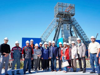 Для глав сельсоветов Змеиногорского района провели экскурсию по алтайскому горнодобывающему предприятию