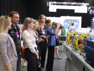 Выпускники Губернаторской программы переподготовки инженерных кадров для промышленности и энергетики Алтайского края прошли стажировку на предприятиях трех регионов