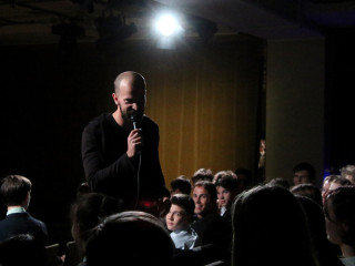 В Молодежном театре Алтая состоялась премьера читки романа Алексея Толстого «Петр I»