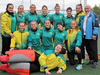 Алтайские спортсменки стали победителями первого Всероссийского турнира по хоккею на траве пять на пять