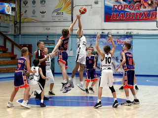 Алтайские баскетболисты победили на межрегиональном этапе юношеского первенства России