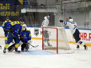 Алтайские хоккеисты одержали победу в заключительном матче выездной серии с командой «Челны»