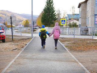 Благодаря поддержке компании «Сибирь-Полиметаллы» в алтайском селе Карамышево благоустроили дороги