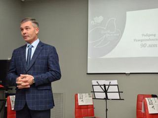 В Москве презентовали книгу Роберта Рождественского, изданную в Алтайском крае к 90-летию поэта