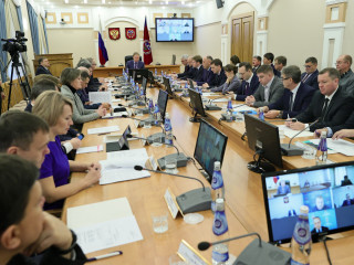 Основные законодательные инициативы предстоящей сессии обсудили на заседании Правительства Алтайского края