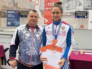 Алтайская спортсменка стала бронзовым призером первенства России по тяжелой атлетике