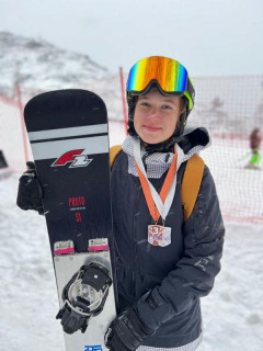 Две медали на старте сезона завоевала алтайская сноубордистка