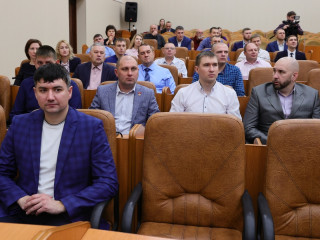 В Алтайском крае выпускникам региональной программы переподготовки инженерных кадров для промышленности и энергетики вручили дипломы об окончании обучения