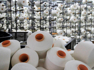 Новый сюжет телепроекта «Люди труда» посвящен сотрудникам предприятия Барнаульский меланжевый комбинат «Меланжист Алтая»