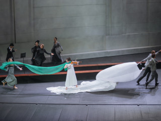 Более трех тысяч жителей Алтайского края посмотрели спектакль «Война и мир» Вахтанговского театра