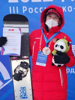 Алтайская спортсменка завоевала серебро в слаломе на Российско-китайских зимних молодежных играх