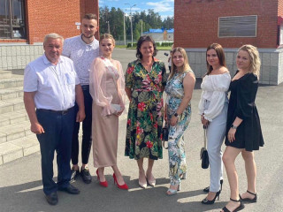 Звание «Мать-героиня» присвоил Президент России жительнице Алтайского края Елене Китаевой