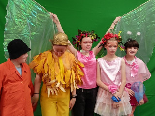 Видеоверсии пяти сказок на языке жестов записали дети с нарушением слуха в Алтайском крае