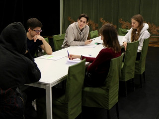 В Молодежном театре Алтая готовят премьеру в рамках проекта «Детки и предки. Сибирь»