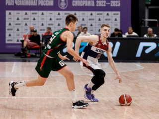 Алтайские баскетболисты одержали первую гостевую победу в рамках матчей Суперлиги