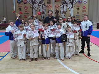 15 медалей завоевали юные алтайские спортсмены на соревнованиях по карате-кекусинкай в Кемерове