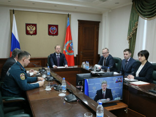 Губернатор Алтайского края принял участие в заседании межведомственной комиссии при полпреде о подготовке регионов Сибири к прохождению половодья и пожароопасного периода