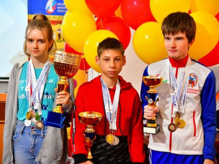 Сборная Алтайского края выиграла Всероссийский шахматный турнир «Аленький цветочек»