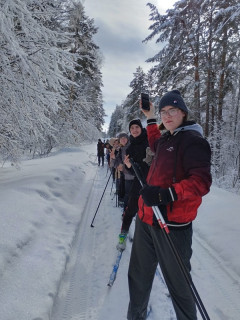 В Алтайском крае состоялся лыжный переход, посвященный памяти солдат 28-й лыжной бригады, сформированной в 1942 году в Барнауле