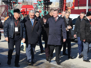 Делегация Республики Беларусь посетила тепличный комплекс и дилерский центр сельхозтехники Алтайского края