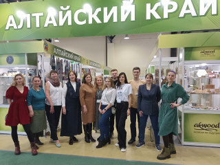 На всероссийской выставке народных промыслов «Ладья. Весенняя фантазия – 2023» алтайские мастера получили предложения о сотрудничестве