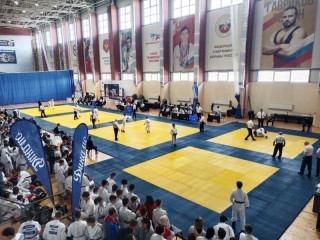 Алтайские бойцы завоевали 15 медалей на Всероссийских соревнованиях по джиу-джитсу