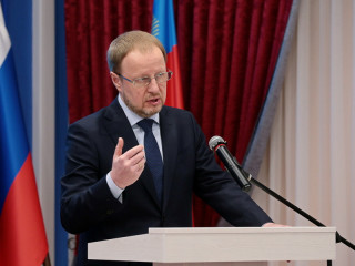 Губернатор Алтайского края Виктор Томенко призвал банкиров к долгосрочной ответственной и профессиональной работе в условиях санкций