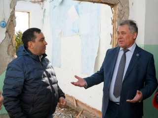 В рамках программы модернизации в Шипуновском районе Алтайского края капитально ремонтируют две школы