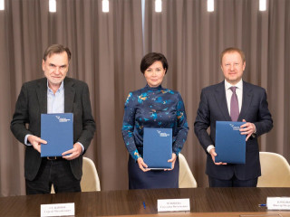 Губернатор Виктор Томенко подписал соглашение о присоединении Алтайского края к проекту «Кино России»