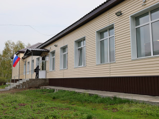 Губернатор Виктор Томенко: В Алтайском крае за последние пять лет отремонтировано около 450 школ