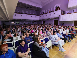 При поддержке Губернаторского гранта концерты благотворительного фестиваля «Белый пароход» пройдут в Барнауле и Бийске