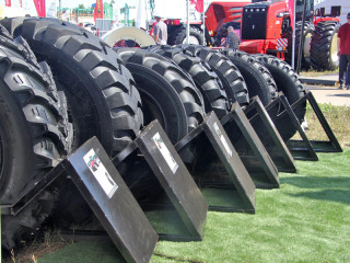 На «Дне cибирского поля» алтайская компания «Нортек» представит новые модели шин для спецтехники