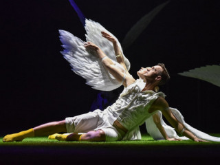 Заключительной премьерой сезона в Алтайском музыкальном театре стал пластический спектакль, основанный на реальных событиях