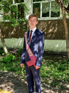 В Алтайском крае появились первые выпускники, получившие высший балл на ЕГЭ по нескольким предметам